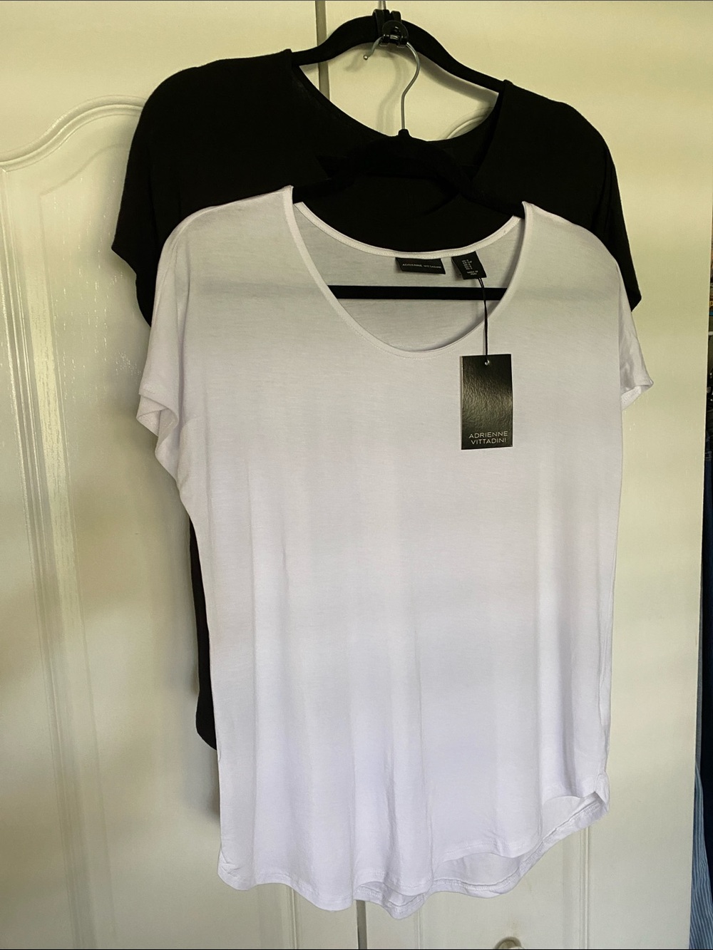 Adrienne Vittadini White and Black Scoop Neck Short Sleeve Tees